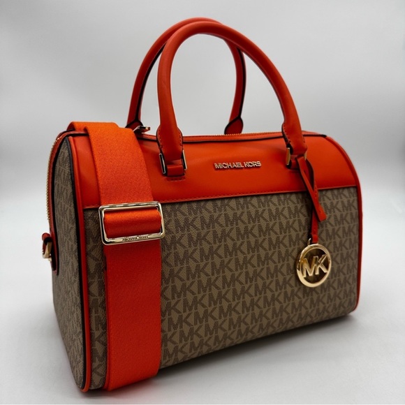 Shop My Bagsss 👜  👛 - Picture 6 of 10